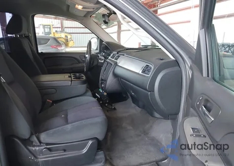 2009 Chevrolet Tahoe Ls z USA, uszkodzony, nr VIN 1GNFC13029R219805